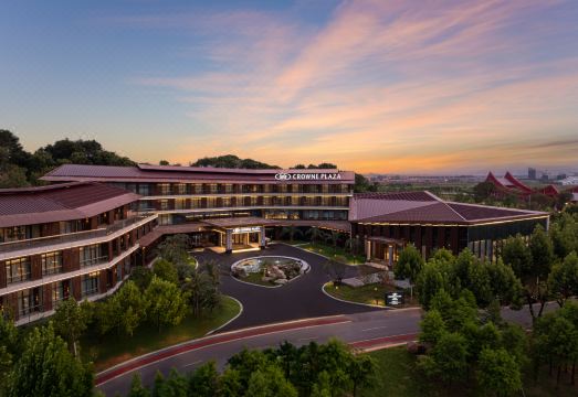 Crowne Plaza QUZHOU by IHG Hotel Overview