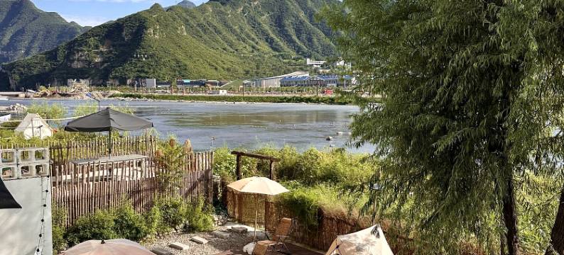 野有秐·在山林设计师民宿(野三坡百里峡店)图片
