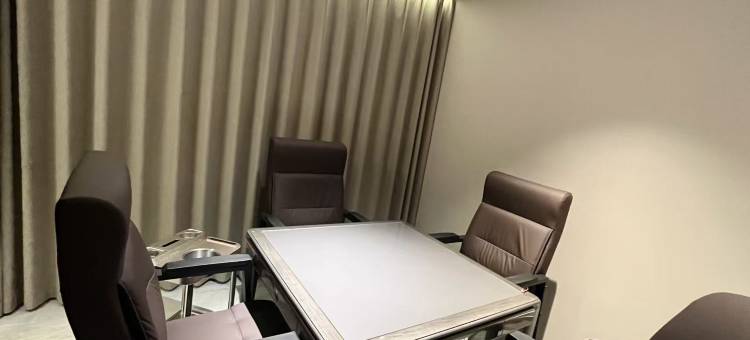 九号假日酒店图片