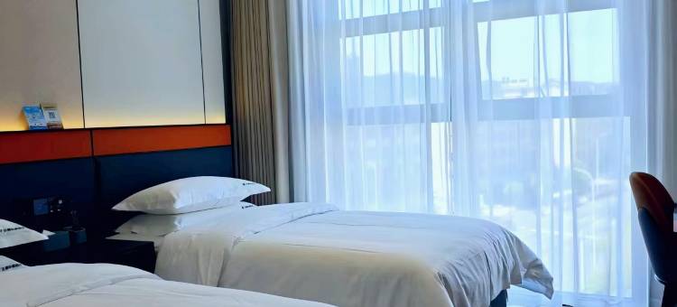 亚曼轻奢酒店(木雕城五马塘夜市店)图片