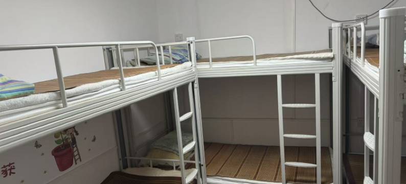 咚吧啦青年旅舍(观音桥步行街拓展大厦店)图片