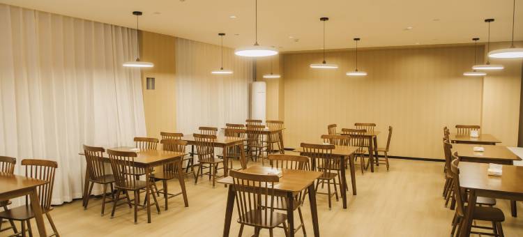 佳时达酒店(哈密市东疆春市场店)图片