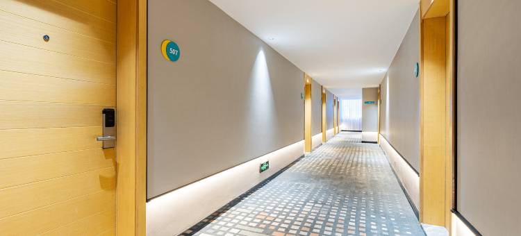 VES电竞酒店(南宁武鸣康和城香山大道店)图片