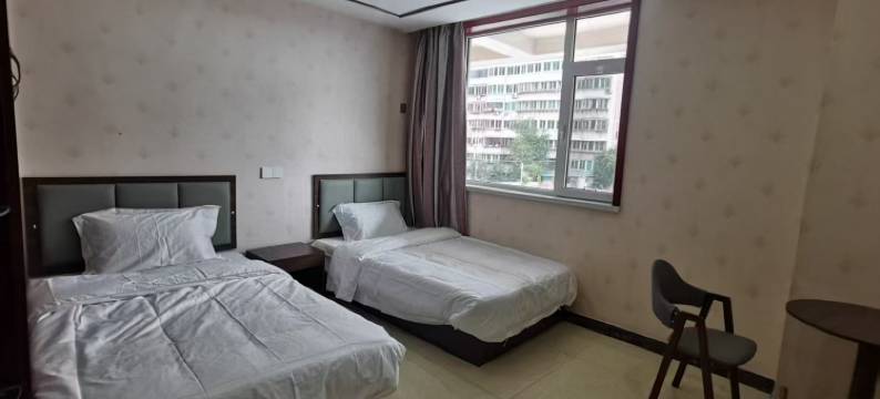 昆仑龍庭之家青旅(兰州高铁西站店)图片