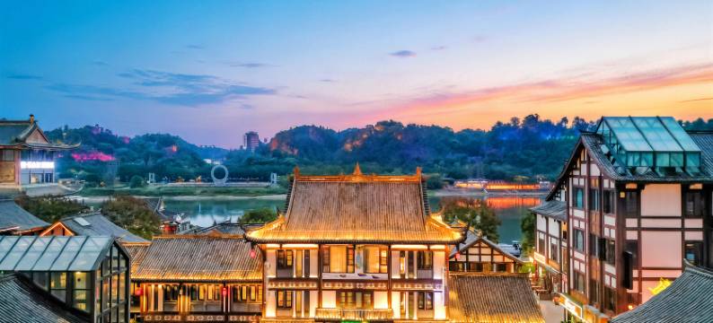 芊芊芒果树酒店(乐山大佛东大街美食街店)图片