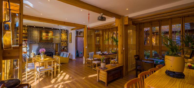 Li.Jiang•半院阳光•东巴文化非遗雅韵.绘画疗愈民宿(束河古镇店)图片