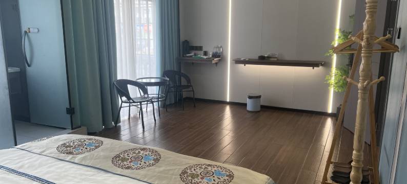 欢囍好宿民宿(北海侨港风情街店)图片