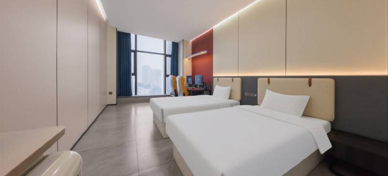 阿雅达·江景电竞酒店(长沙滨江万象城店)图片