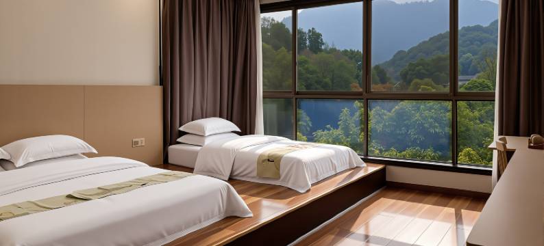 雨山居酒店(峨眉山报国寺店)图片