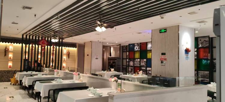 New艺·选酒店(西安高新区科技路地铁站店)图片