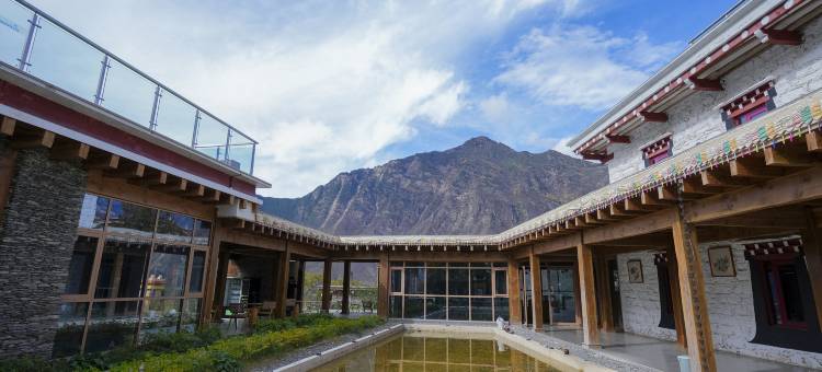 隐栖堂•古村乡韵美宿(丹巴中路藏寨基卡依村店)图片