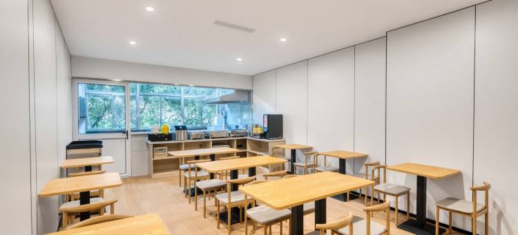 云绯国际酒店(上海松江站上海仓城影视园文化产业园店)图片