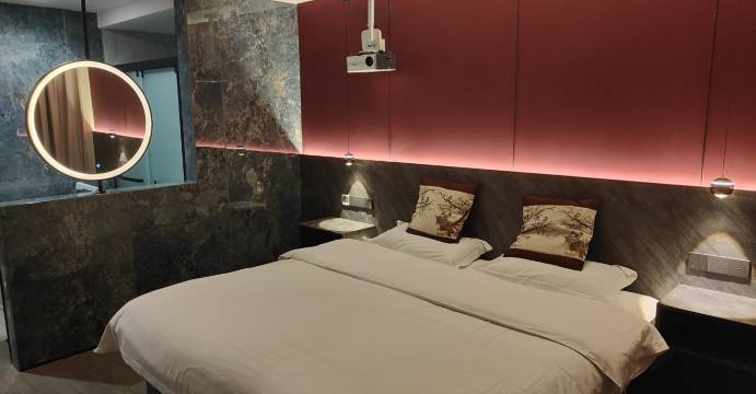 鹰翔酒店(乐山五通桥店)