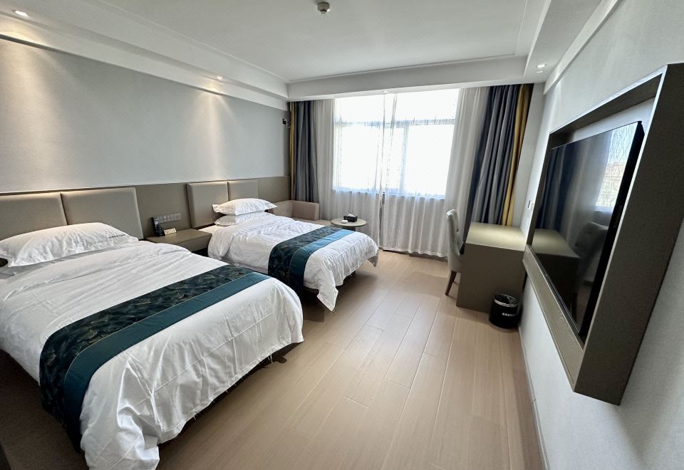  Hotel Overview