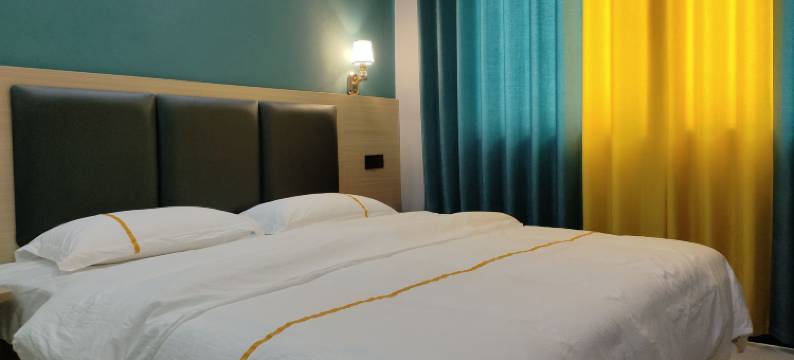 新郑市洁佳宾馆(河南工程学院沙窝李地铁站店)图片