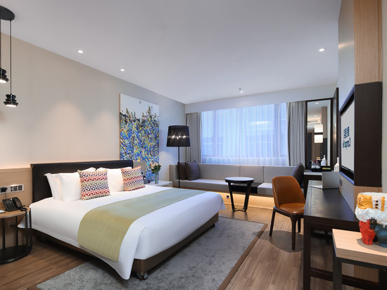 康泊酒店(深圳龙城广场地铁站店)