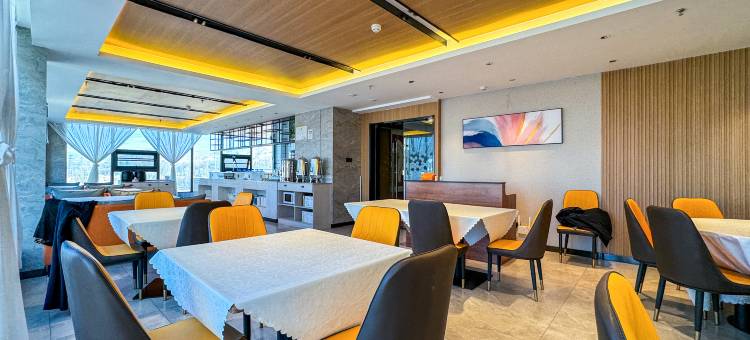 万江国际酒店(化隆店)图片