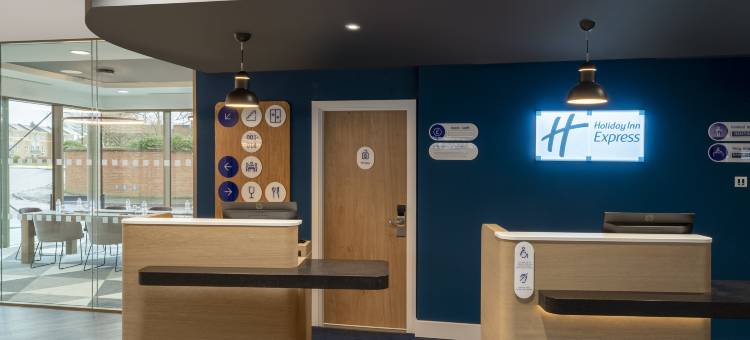 剑桥西-坎伯恩智选假日酒店(Holiday Inn Express Cambridge West - Cambourne)图片