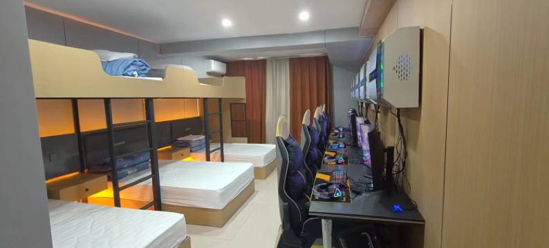 竞自由电竞酒店图片