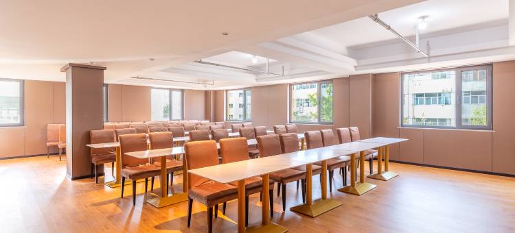 轻雅影音酒店(威海山东大学火炬八街店)图片