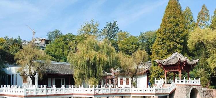 新郑龙湖揽雲山庄(法官学院小乔地铁站店)图片