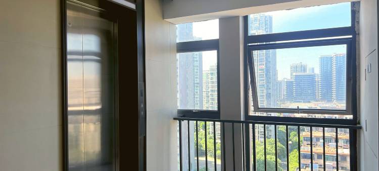 清屿·轻居影院公寓(南昌江铃地铁站店)图片