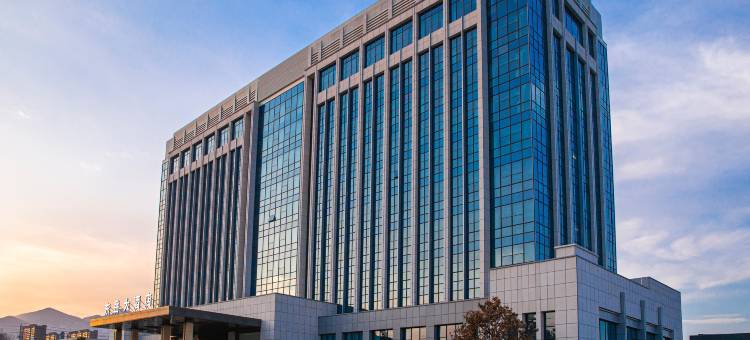 东岳大酒店(泰安方特店)图片