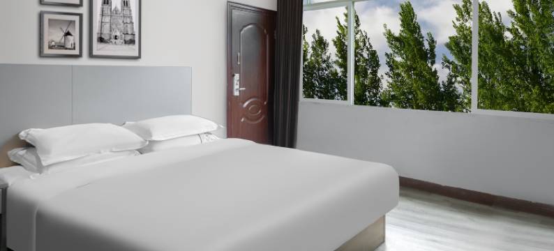 一路花开精品酒店(黔西水西广场店)图片