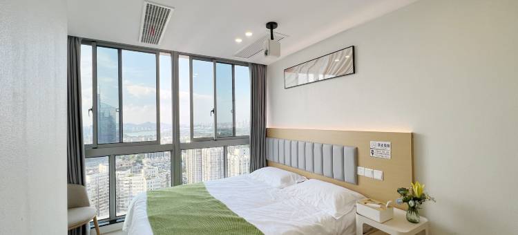 湖畔居民宿(南京新街口珠江路地铁站店)图片