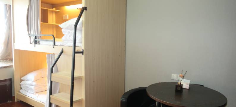 鲸屿青旅(杭州东站店)图片