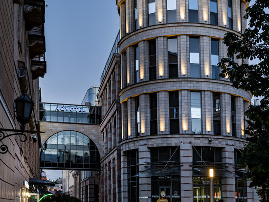 诺富特圣彼得堡中心酒店