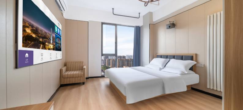 嘉岚·轻奢观影酒店(南五里堡地铁站世贸云尚天地店)图片