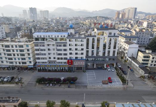 Luoping HotelHotel Overview