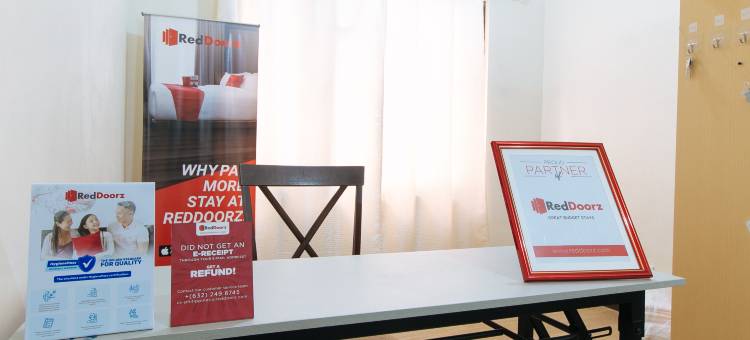 RedDoorz @ David's Travellers Inn Cavite图片