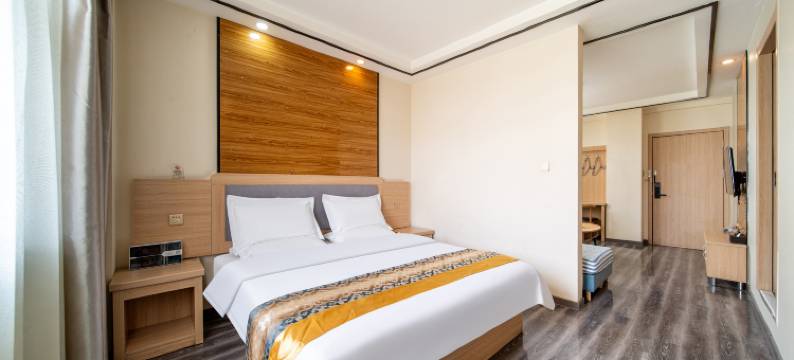 欣悦主题宾馆(机场新天润罗马天街店)图片