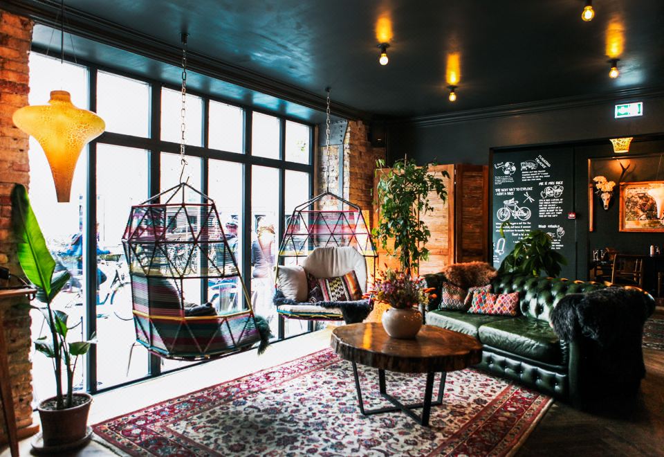 Axel GuldsmedenHotel Overview