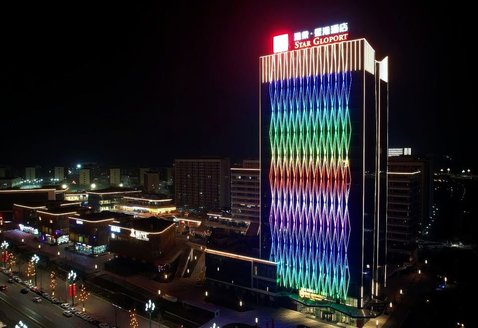  Hotel Overview