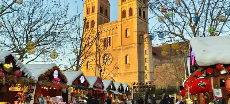 沃德・悠游里院酒店(青岛栈桥中山路地铁站店)图片