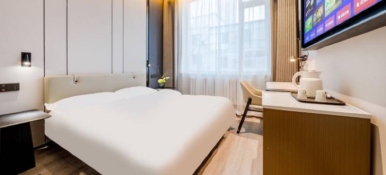 华驿精选酒店(大连站地铁站F口东关街历史文化街区店)图片