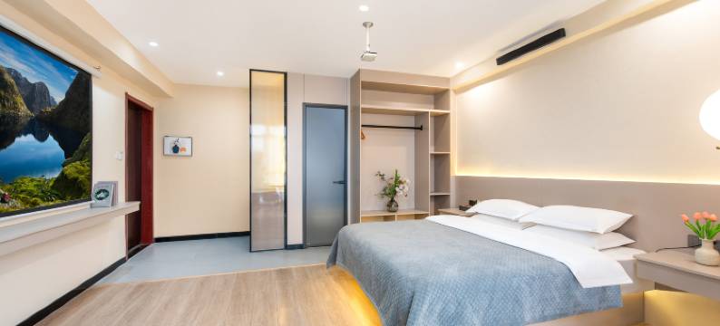 七角枫夜酒店(焦作理工大学店)图片