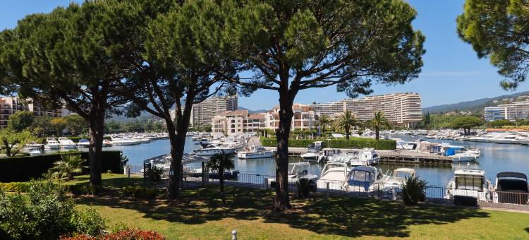 瓦坎斯奥勒 - 卡雷海洋法义公寓式酒店(Vacancéole - Résidence Carré Marine)图片