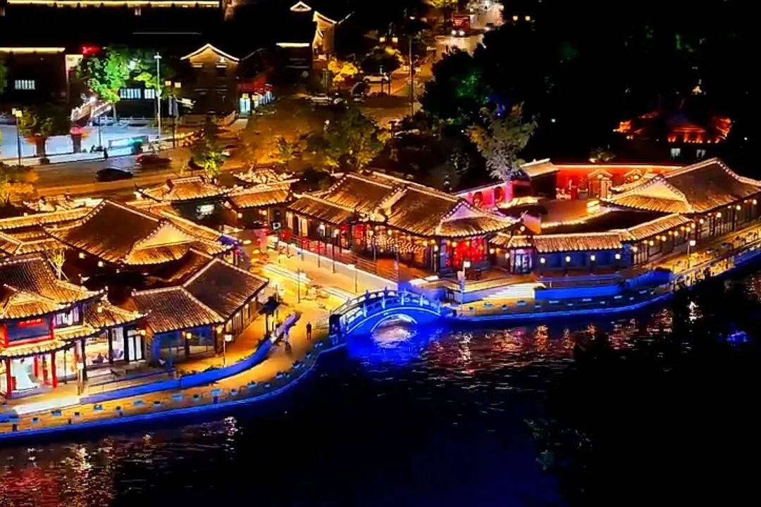 扬州东高铁站美居酒店(京杭大运河店)图片