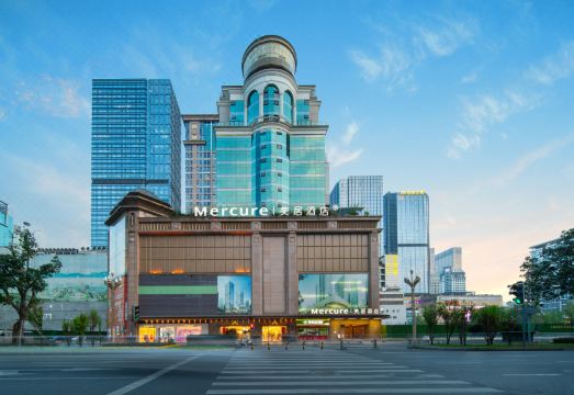 成都春熙路天府广场美居酒店外景图