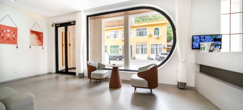 野三坡卿栖·日月与卿民宿(百里峡店)图片