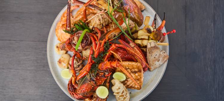 踏浪闲居 · 爱德华臻选(The Sandals by Edwards Collection)图片