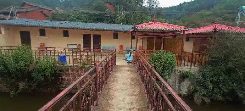 鸿岩家宴农庄图片