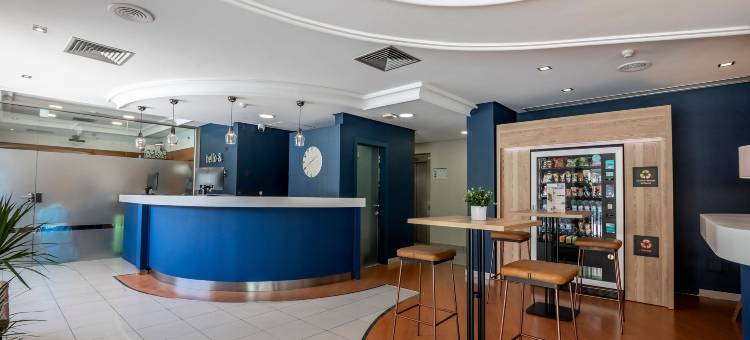 阿利坎特康铂酒店(Travelodge Alicante Puerto)图片