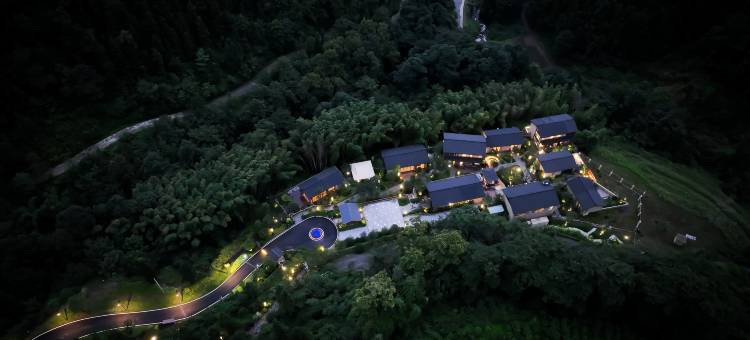 青云·仙庐山隐世酒店图片