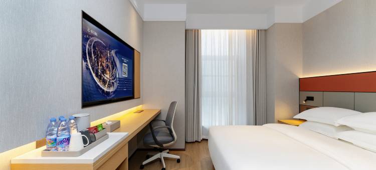 枫渡酒店(郑州经开第八大街经开中心广场地铁站店)图片