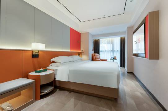 骊程云端酒店(中牟万邦国际批发市场店)